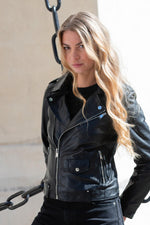 The PARIS BLACK: a slim black lambskin perfecto with rock edge. - Image n°2