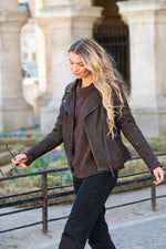 Women's brown nubuck biker jacket, slim fit for spring and summer. - Image n°2