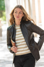 Elegant mid-length jacket in fine, lightweight brown leather - Image n°7