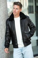 Sheepskin aviator jacket with removable wool collar and regular fit. - Image n°1