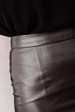chic shiny brown leather skirt - Image n°5