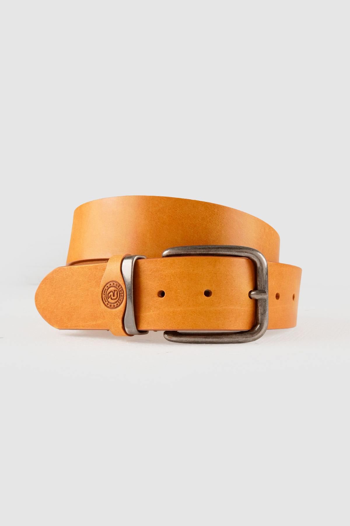 Hazelnut-colored leather belt - Image n°1