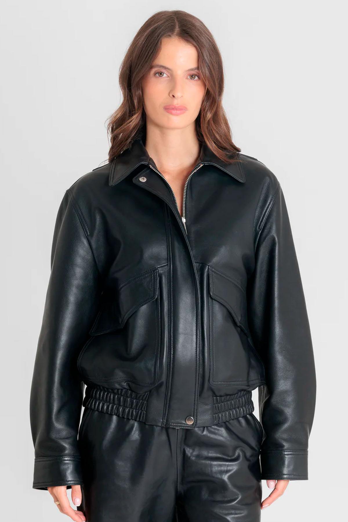 Oversized black leather jacket with an elasticated waist - Image n°1