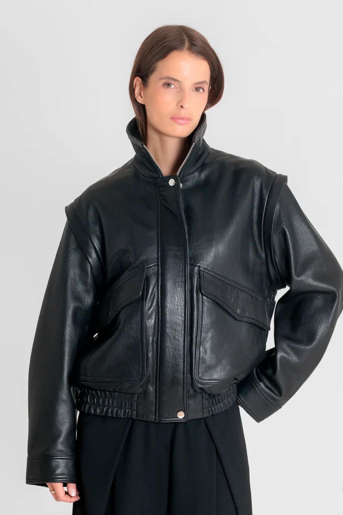 Oversized black leather jacket with detachable sleeves - Image n°6