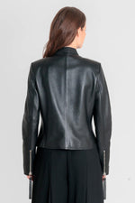 Modern black leather biker jacket for women - Image n°5