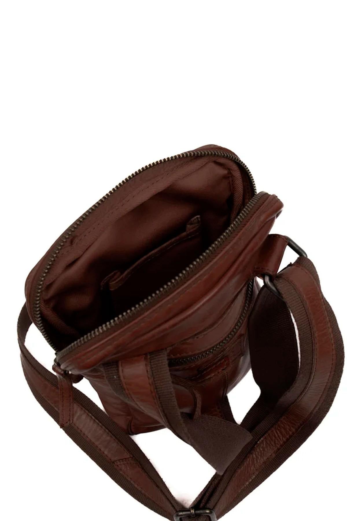 Brown leather satchel - Image n°5