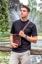 Brown leather satchel - Image n°4