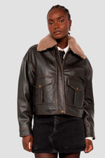 Short dark brown leather aviator jacket with a vintage look - Image n°1