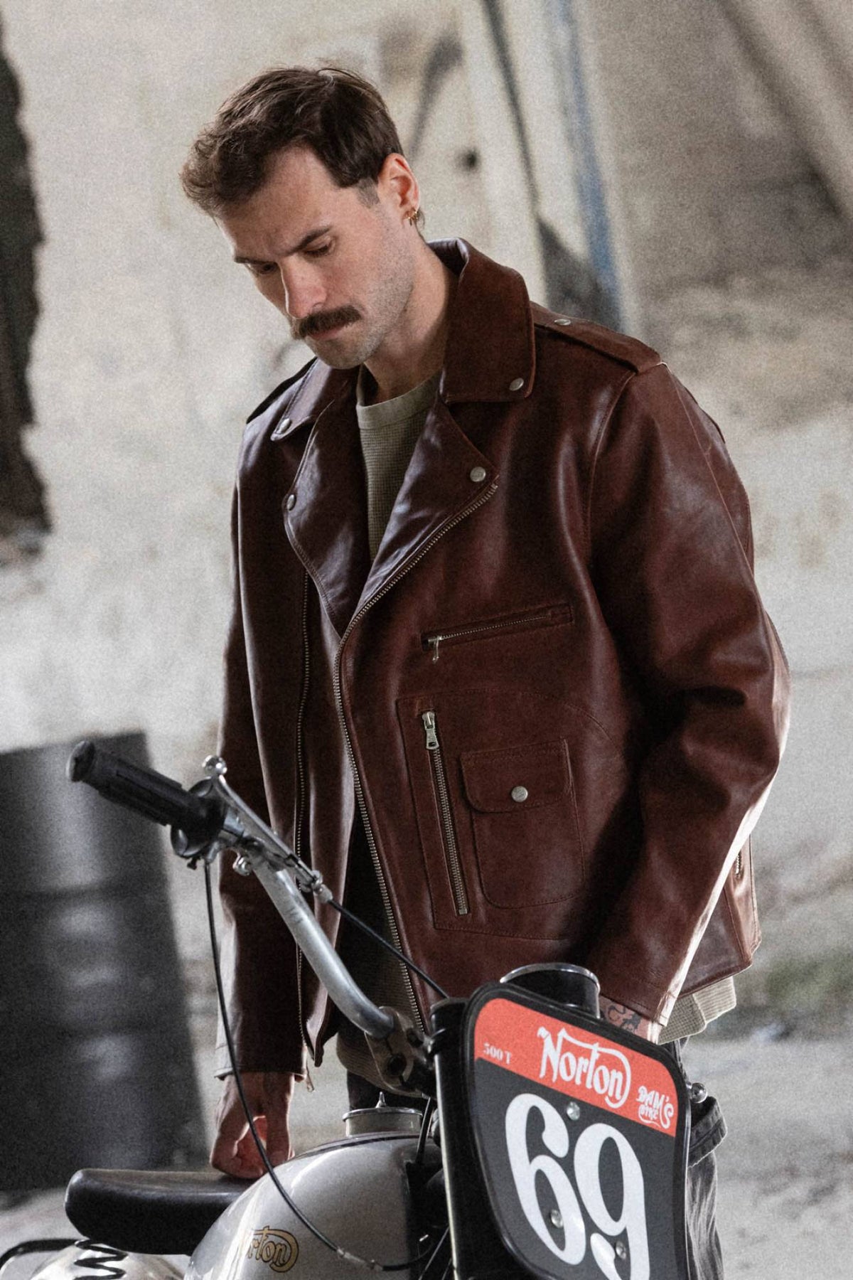 Buco J-21R leather jacket - brown Cow Vintage, deep tone with natural patina - Image n°8