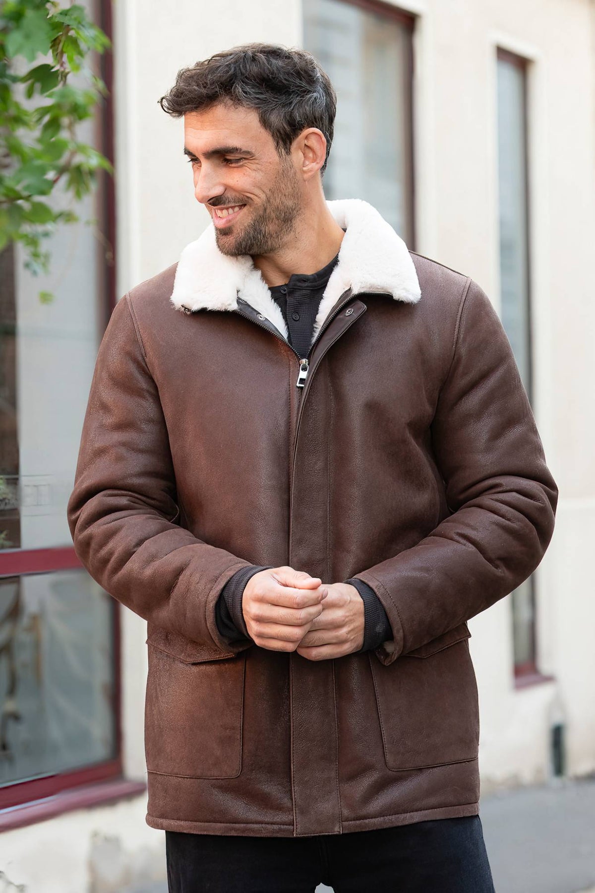 Warm brown shearling leather coat - Image n°2