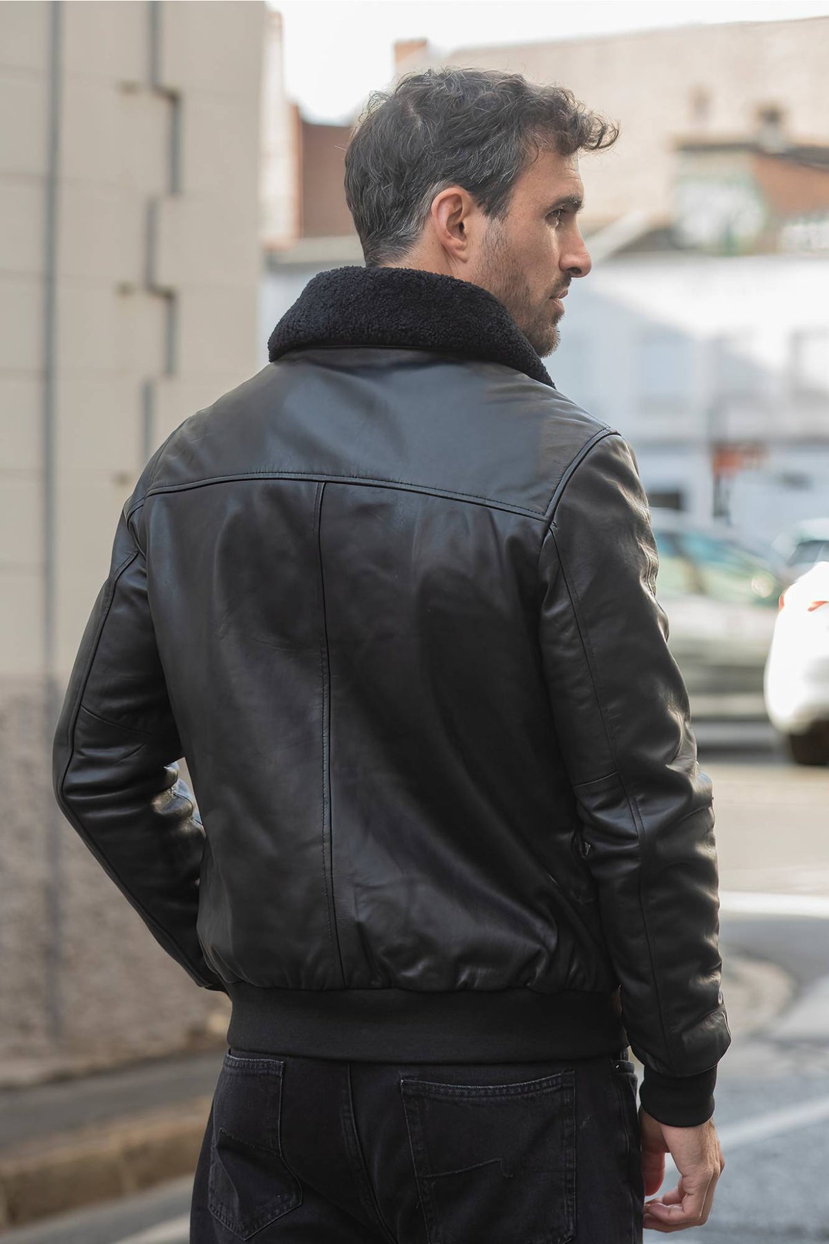 Versatile 3-in-1 black leather jacket - Image n°12