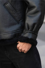 Iconic black Made in USA Shearling Jacket! - Image n°8
