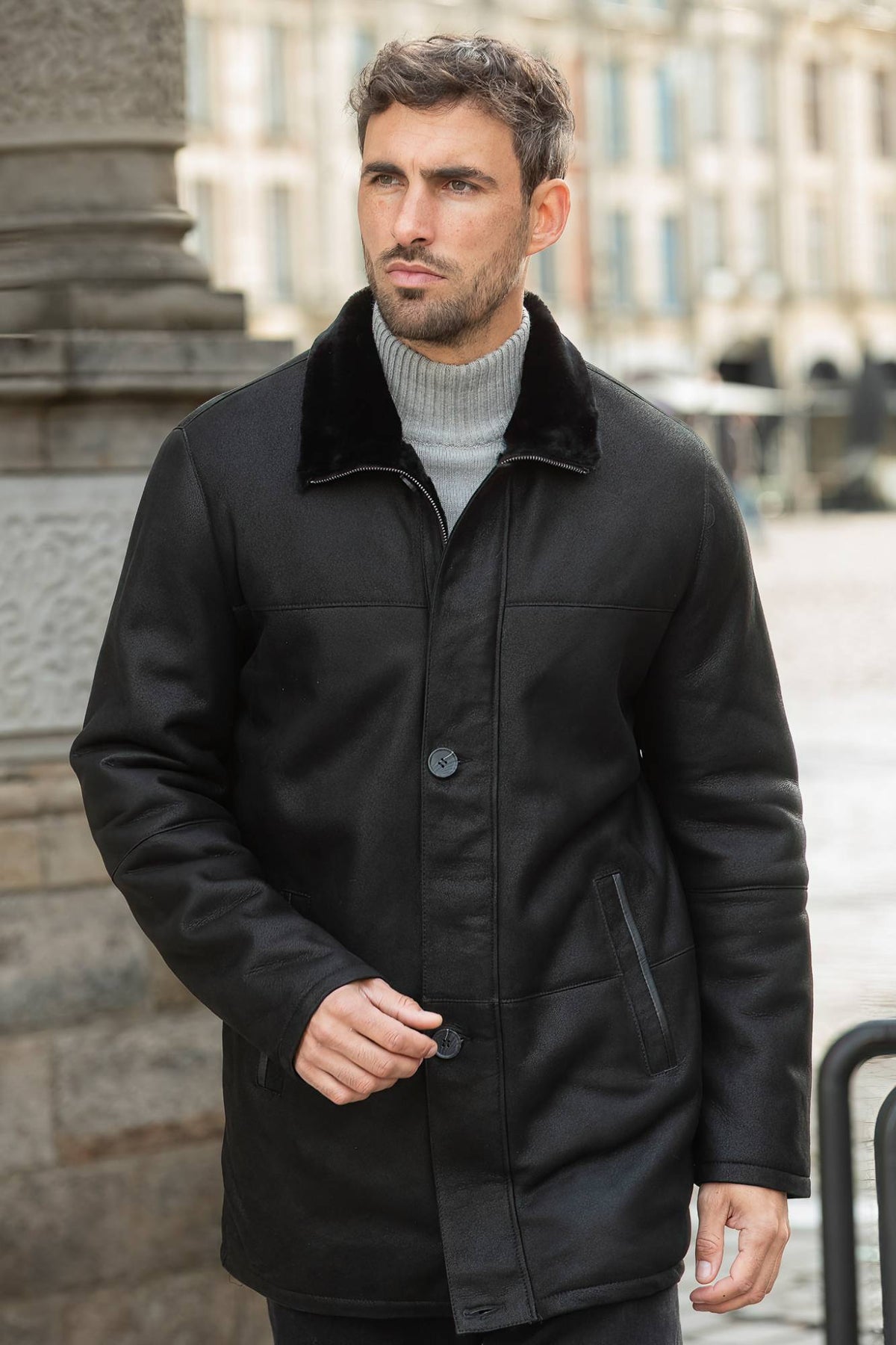 Black long shearling leather coat - Image n°1