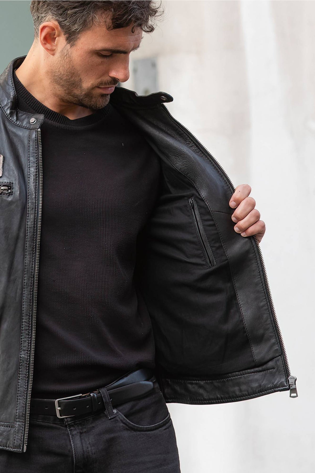 Vintage-style black sheepskin leather biker jacket - Image n°6