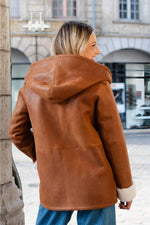 Chic whisky-colored shearling hooded coat - Image n°3
