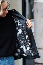 Black women's sheepskin leather jacket - Image n°7