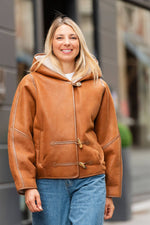 Trendy short oversized hooded coat - Image n°5