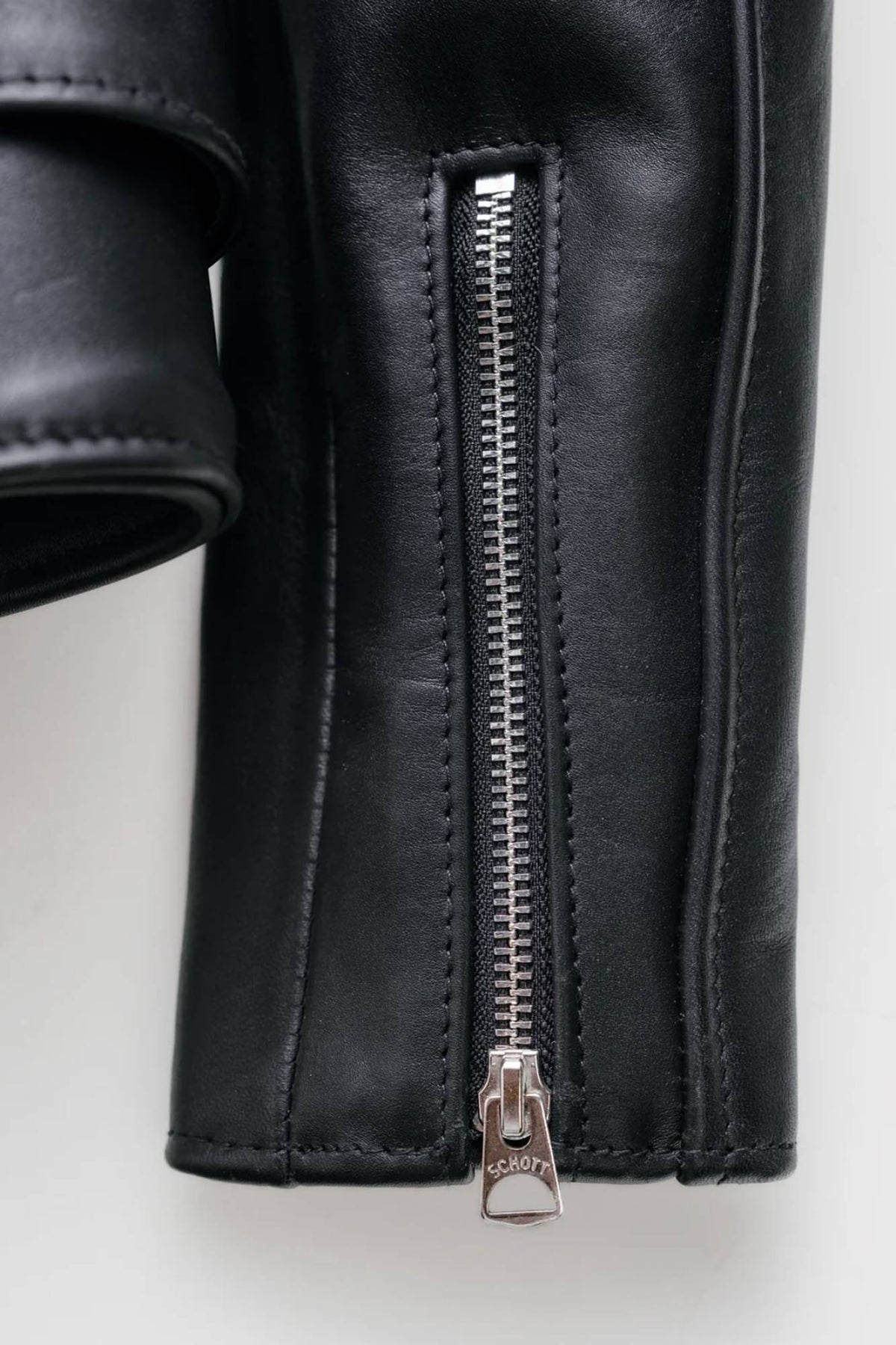 613S Slim Fit Perfecto® by Schott-black steerhide, slim, iconic. - Image n°10