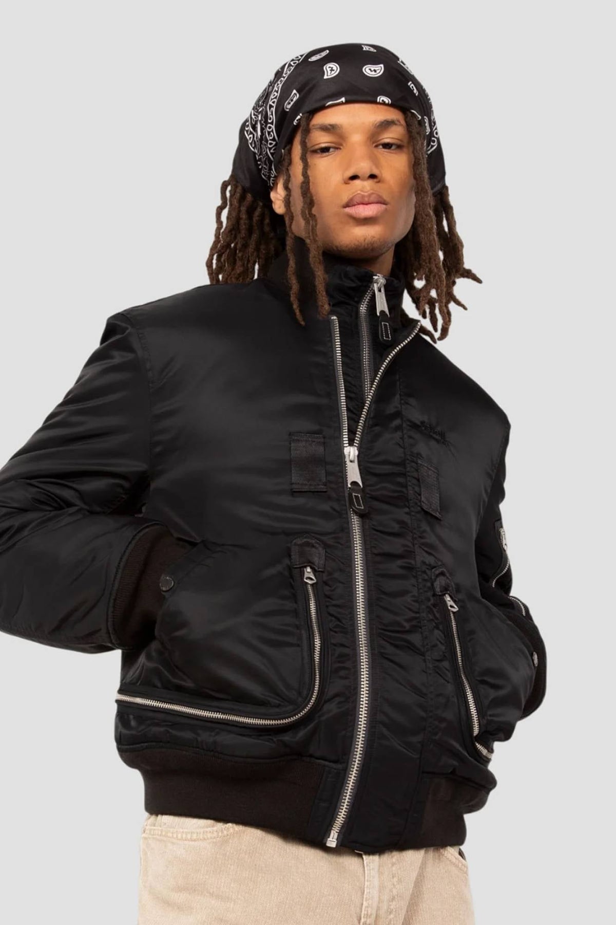 Black tactical double-zip bomber jacket with an oversized fit - Image n°1