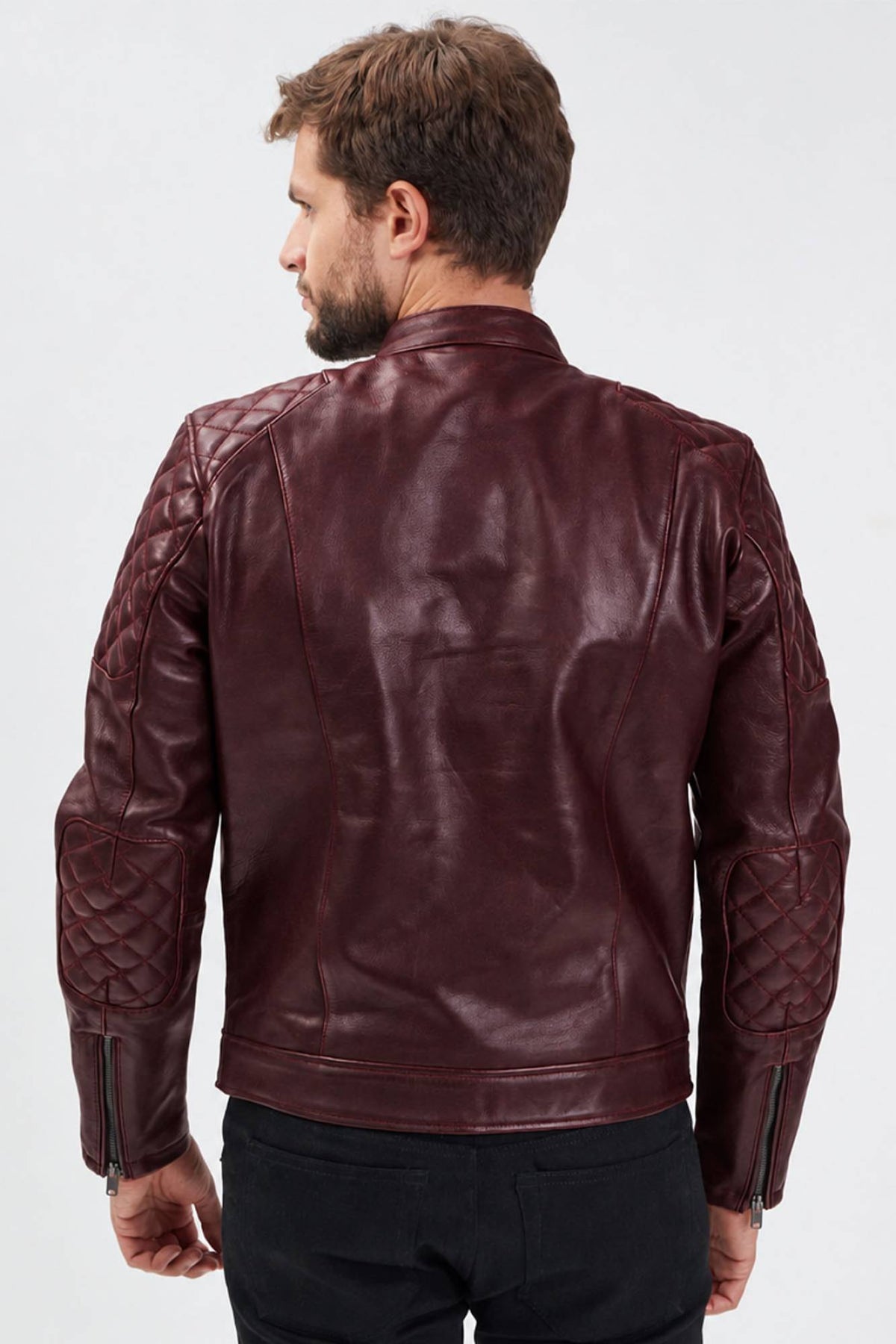 Burgundy leather motorcycle jacket. - Image n°3