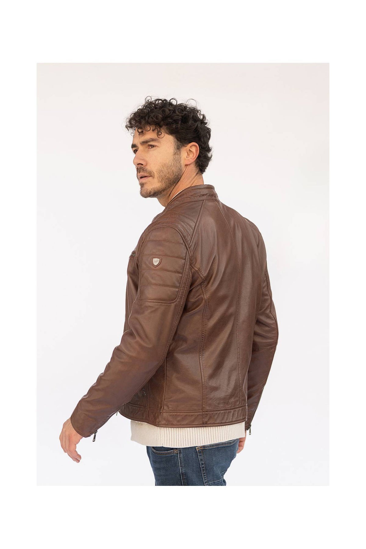 Cognac quilted lambskin biker-collar jacket with padded shoulders - Image n°3