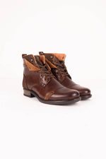 Men’s tobacco-colored leather boots with fold-over cuff - Image n°1