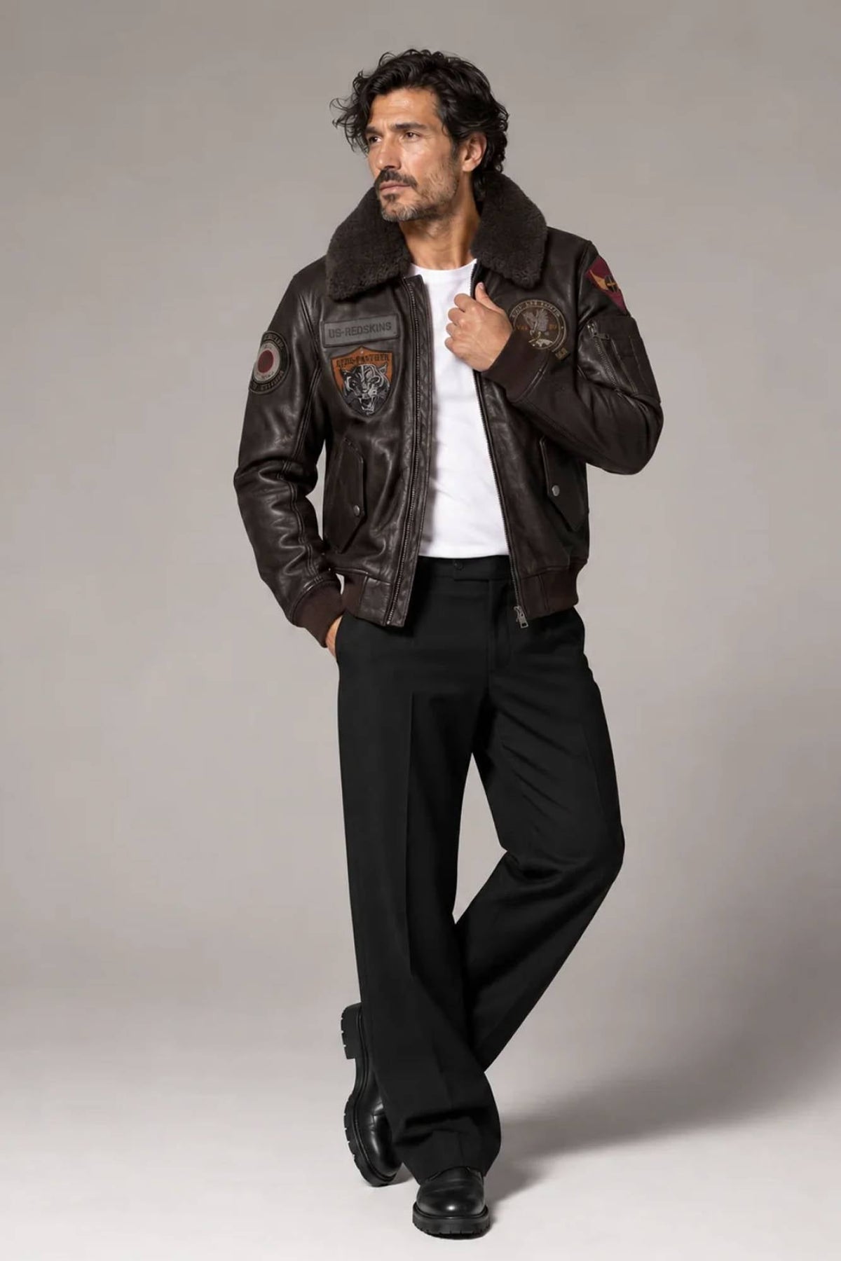 Brown leather flight jacket with aviation patches - Image n°1