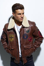 Daytona's aged lambskin aviator jacket with detachable fur collar. - Image n°2