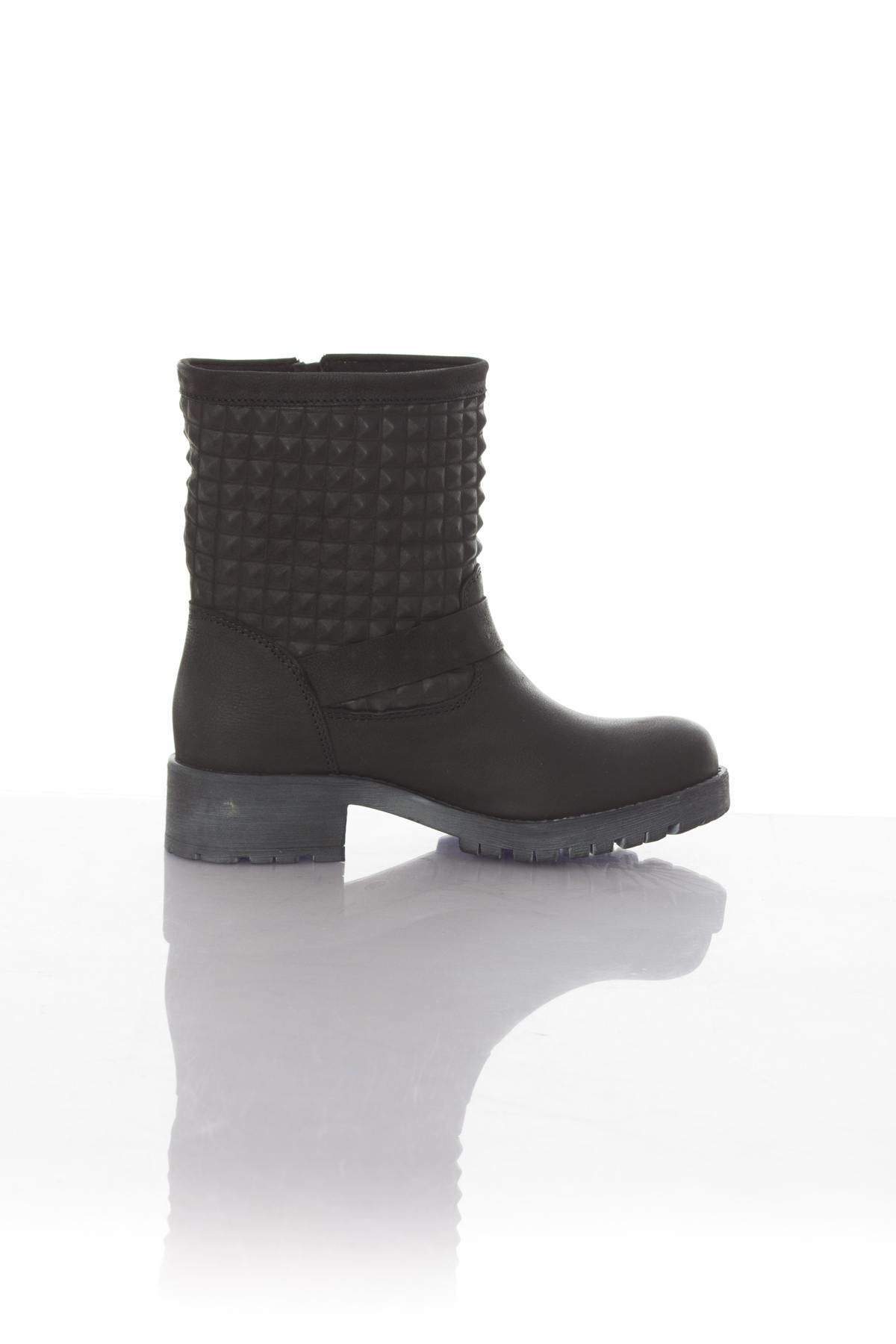 Very trendy cowhide leather boots - Image n°2