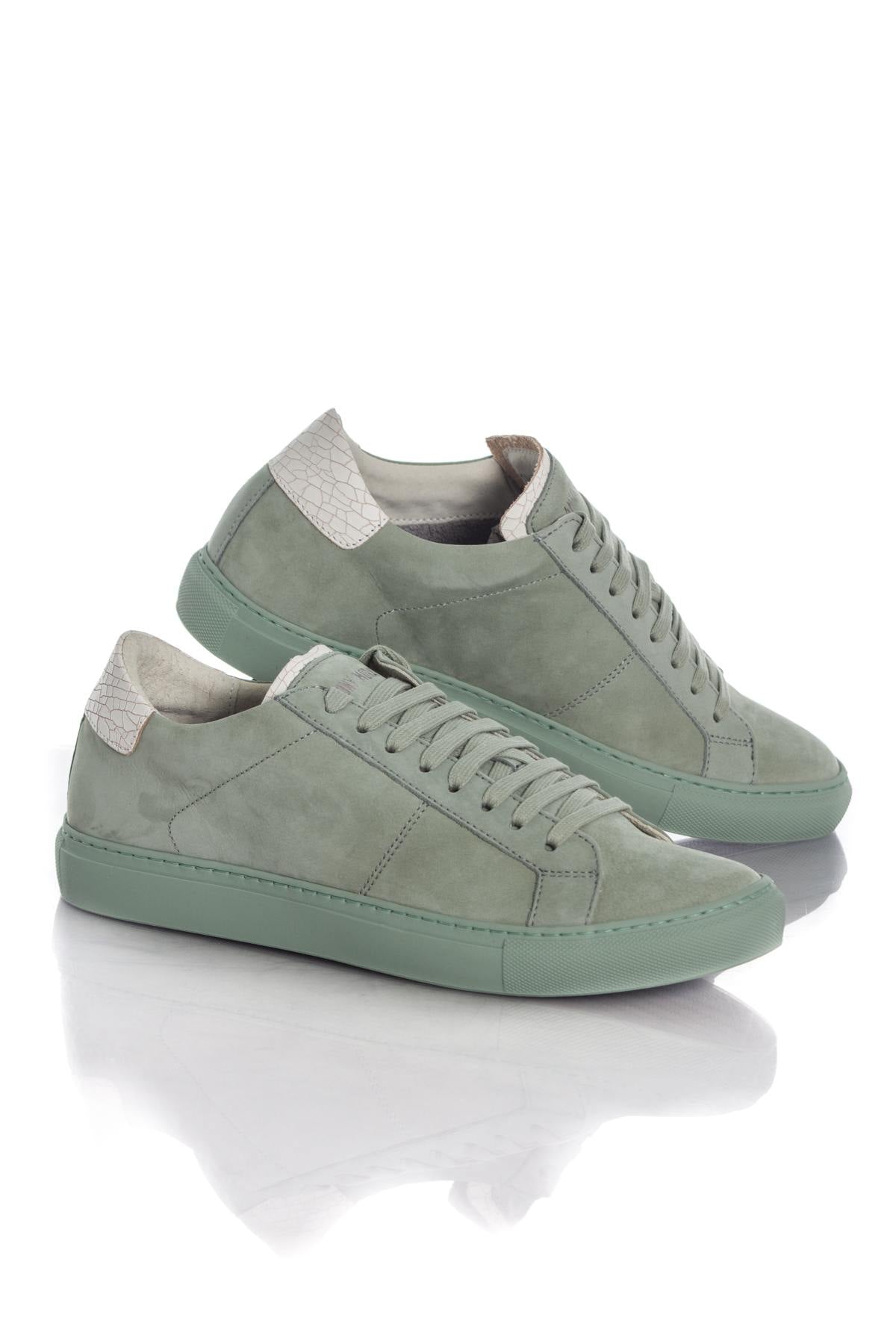 Green velvet-look leather sneakers - Image n°1
