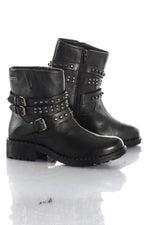 Low studded black leather boots - Image n°1