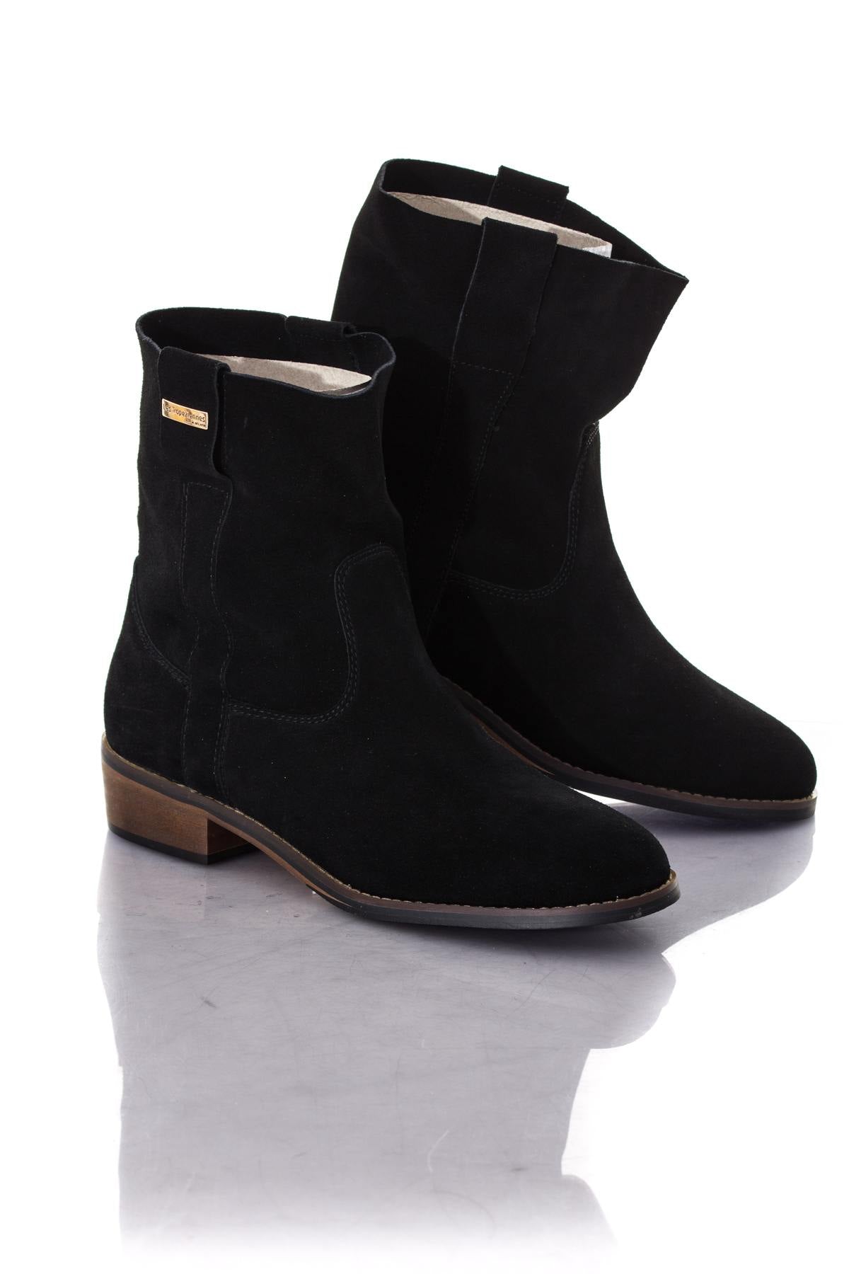 Black suede leather boots - Image n°1