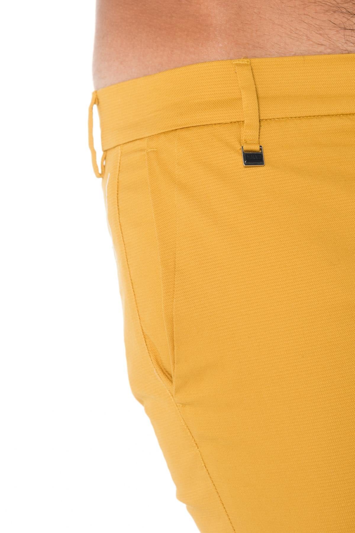 Mustard yellow skinny pleated pants - Image n°3