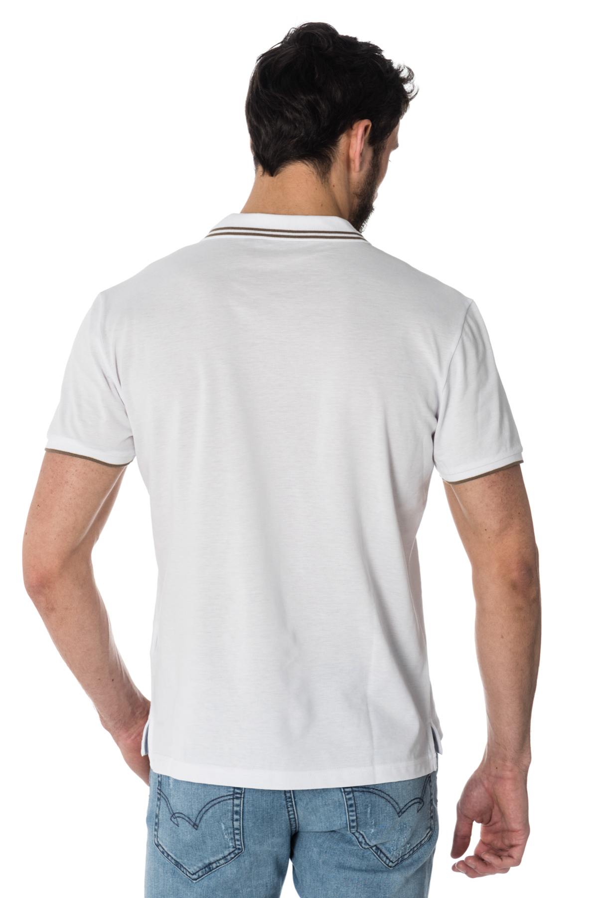White polo shirt with contrasting camouflage print pocket - Image n°3