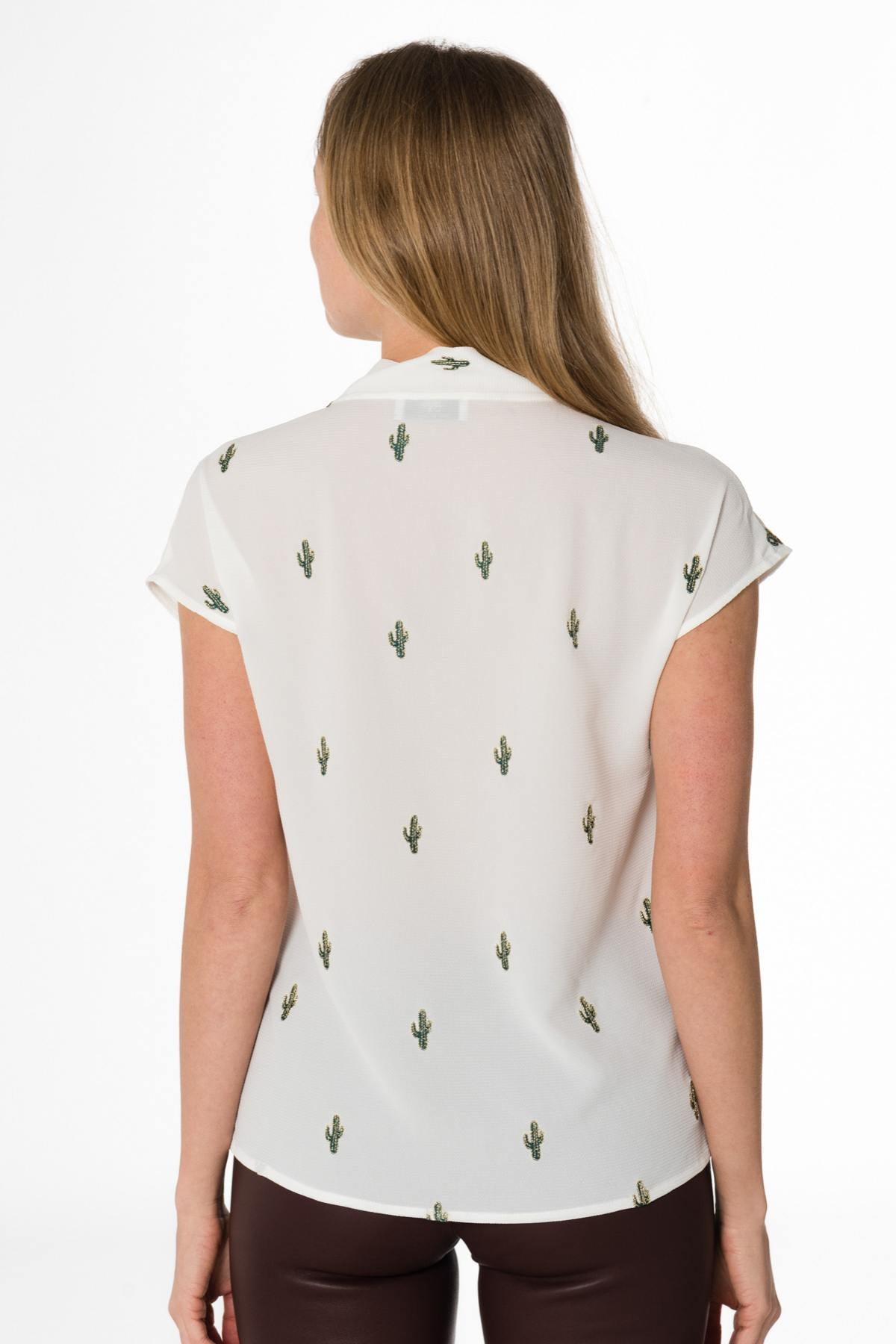 Elegant women's t-shirt with cactus pattern - Image n°3
