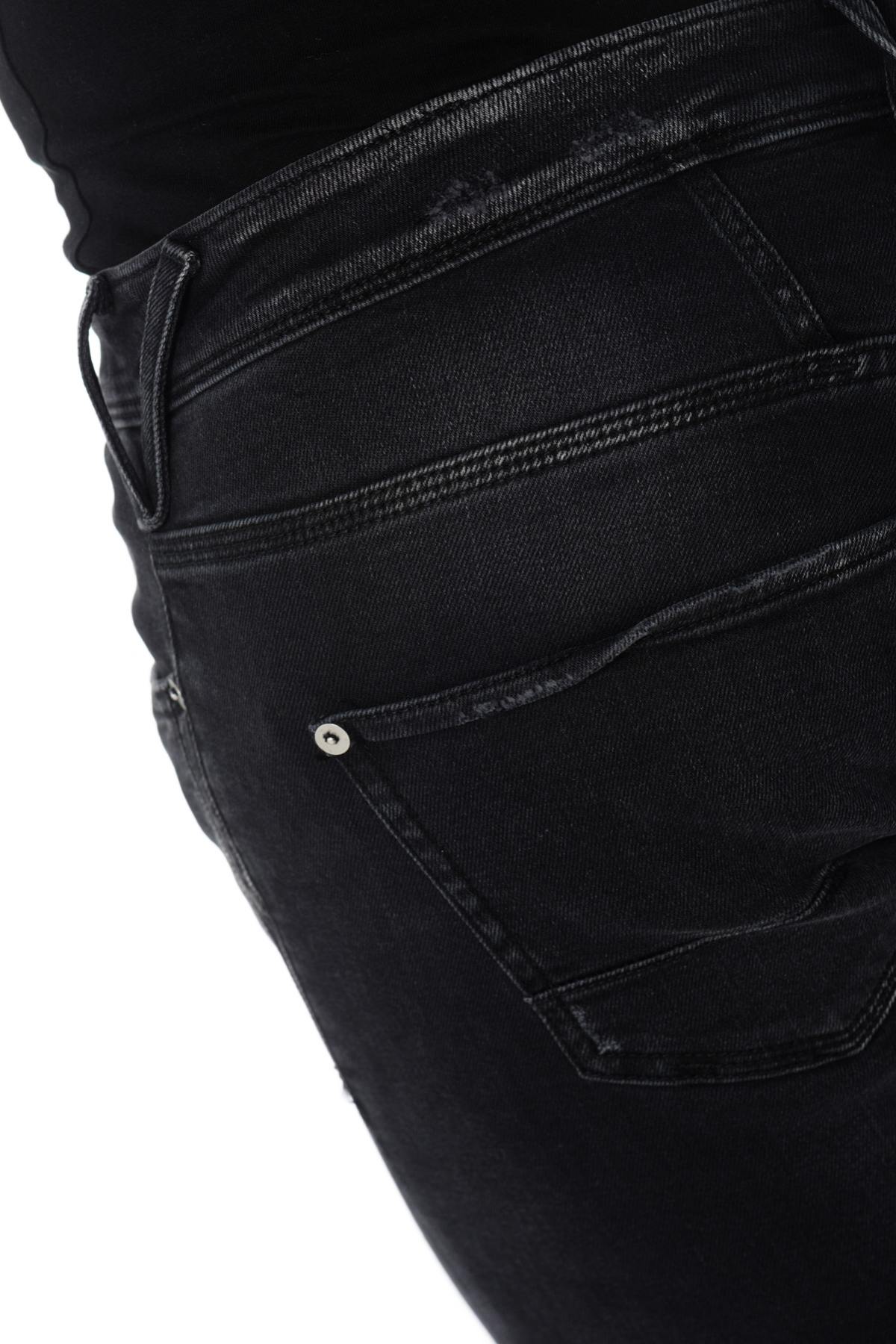 Men's black destroyed jeans - Image n°4