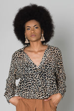 Long-sleeved leopard print blouse - Image n°1