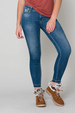 Blue jeans with 7/8 raw edge - Image n°5