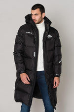 Long black down jacket in extreme cold - Image n°1