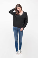 Thin black V-neck sweater - Image n°2