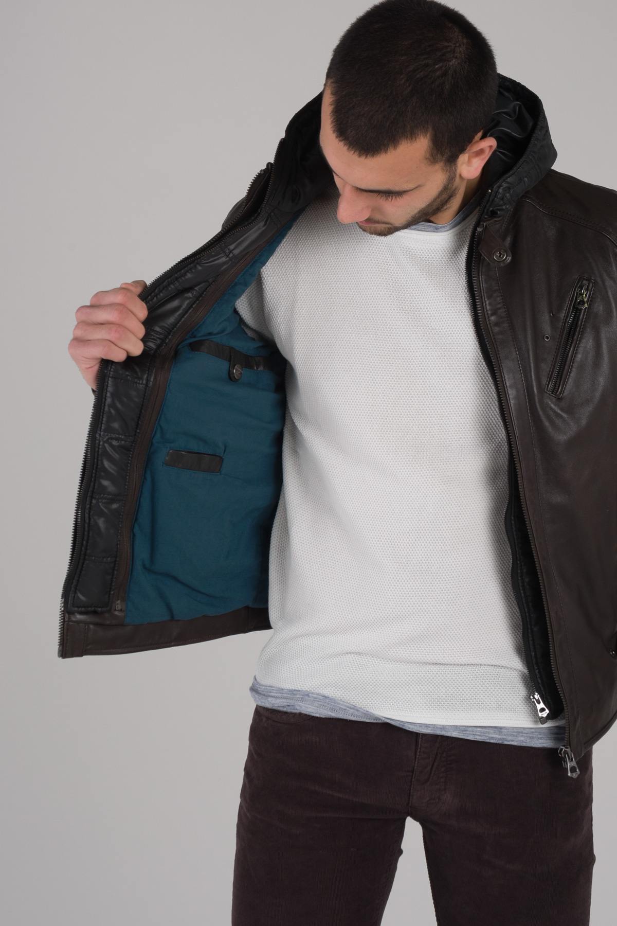 Brown leather jacket with facing - Image n°7