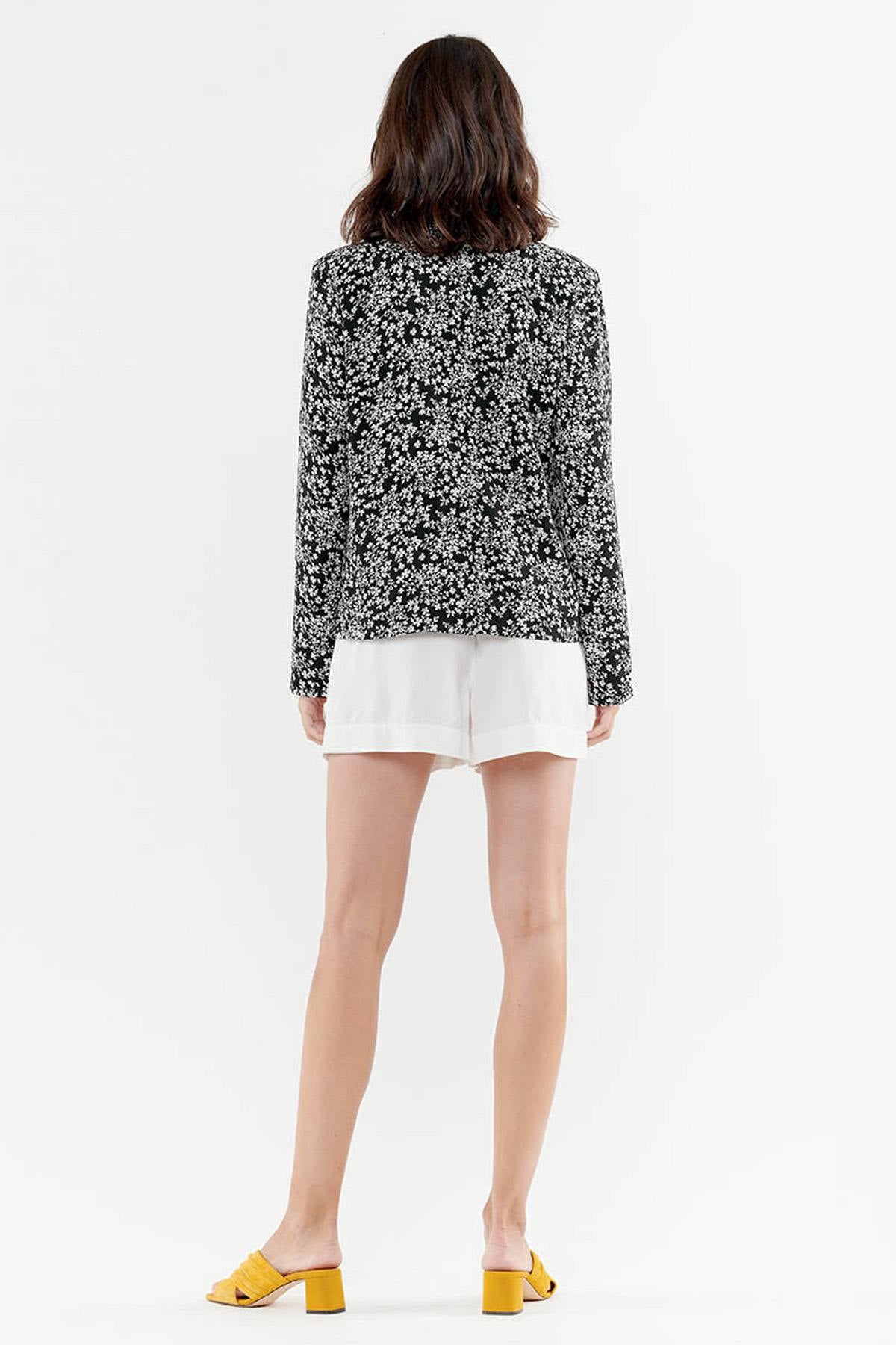 White and black floral pattern tailored jacket - Image n°3
