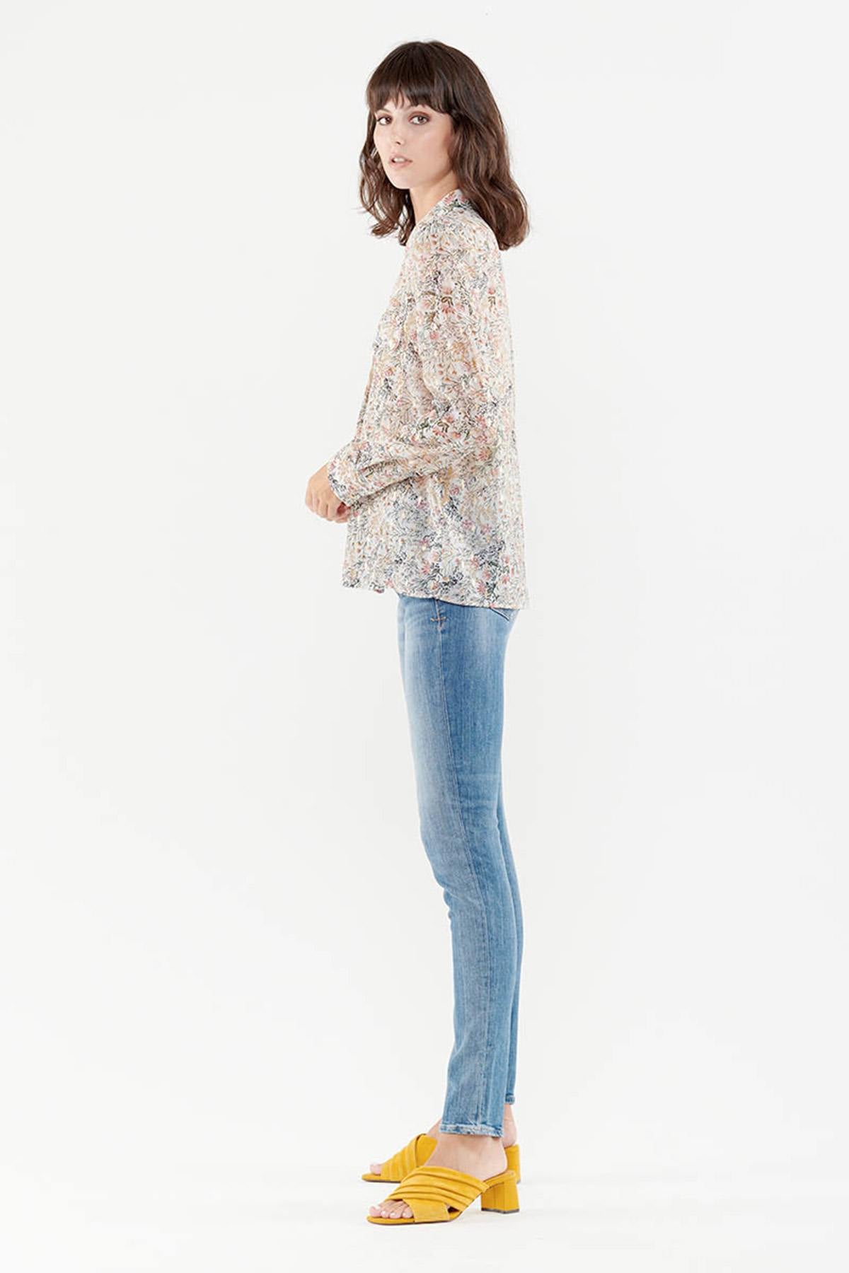 Women's light floral shirt - Image n°3