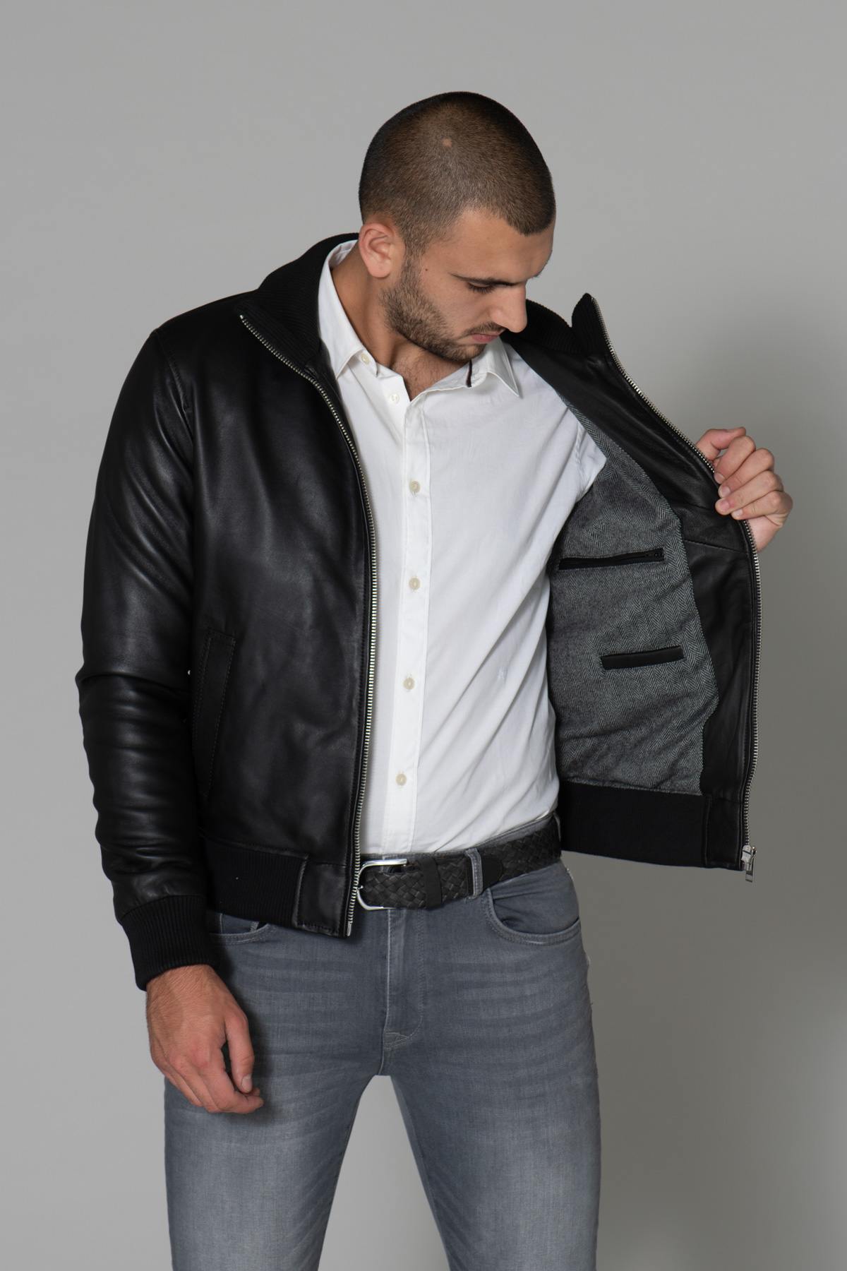 Black sheepskin leather jacket with stand-up collar - Image n°4