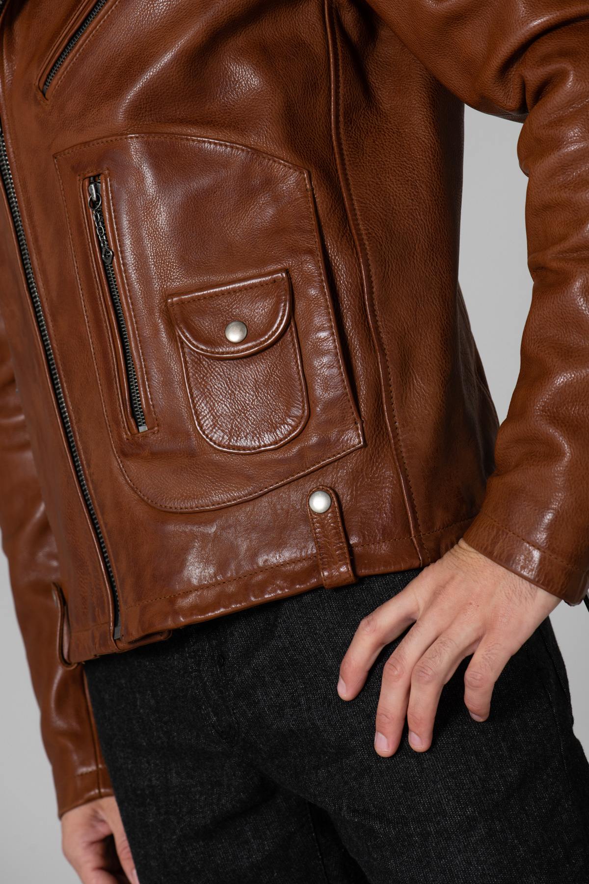 Vintage-style cognac perfecto - Image n°7