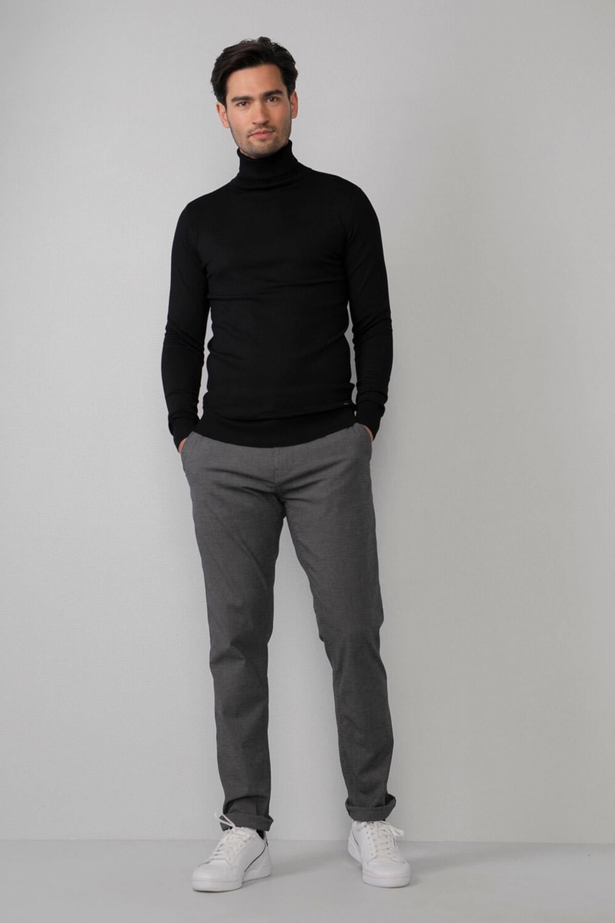 Black turtleneck sweater for men - Image n°2