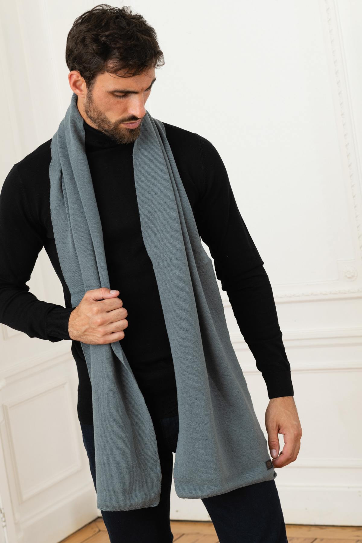 Long gray green men's scarf - Image n°1
