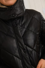 Black leather quilted coat - Image n°7