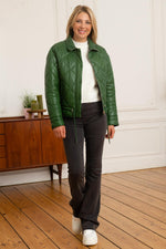 Oakwood's emerald jacket in quilted sheepskin with a shirt collar. - Image n°2