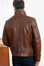 Supple lambskin jacket with a regular fit and timeless style. - Image n°5